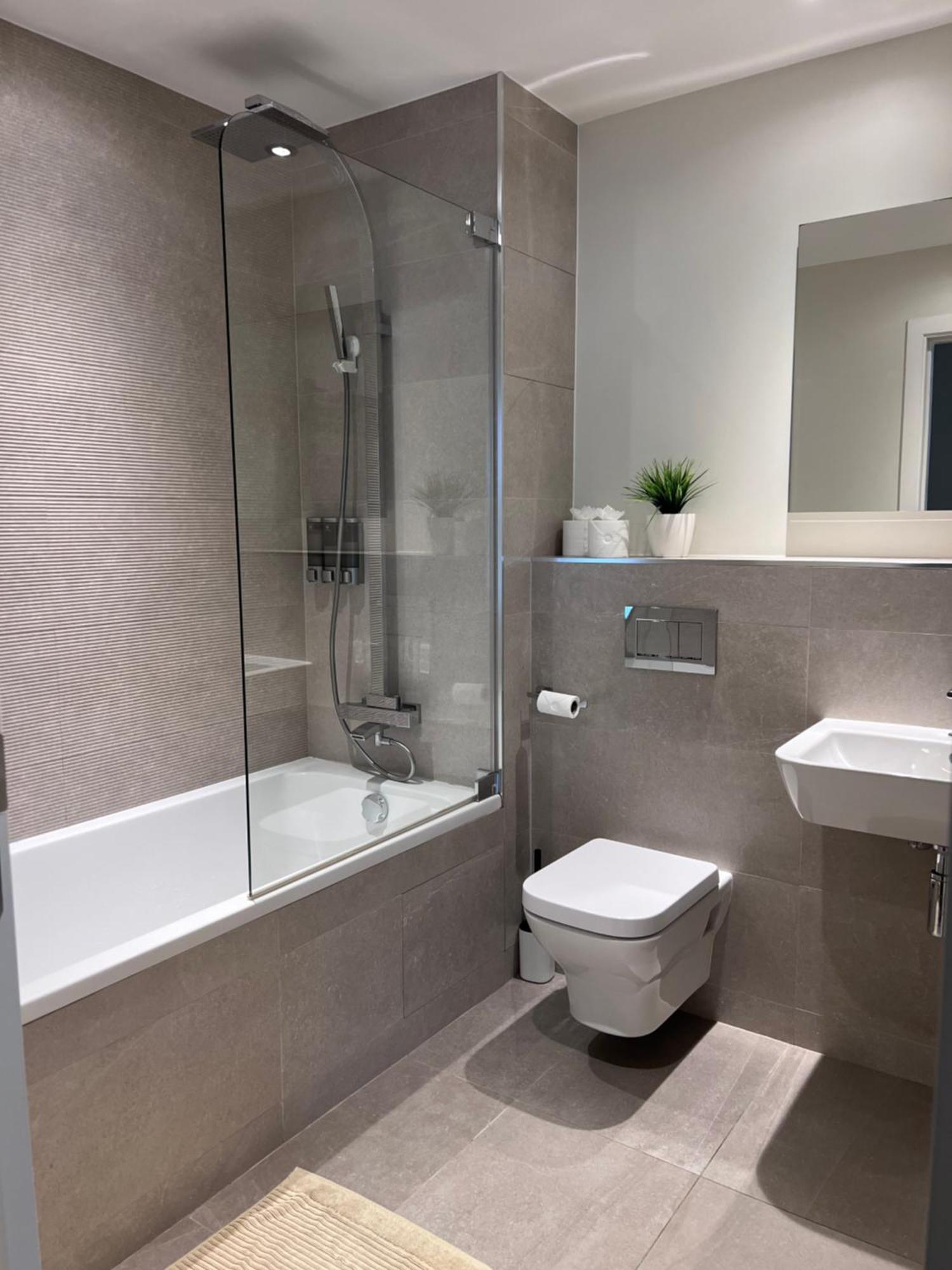 Deluxe 1-Bed Apartment In The City Centre Gibraltar Exterior photo